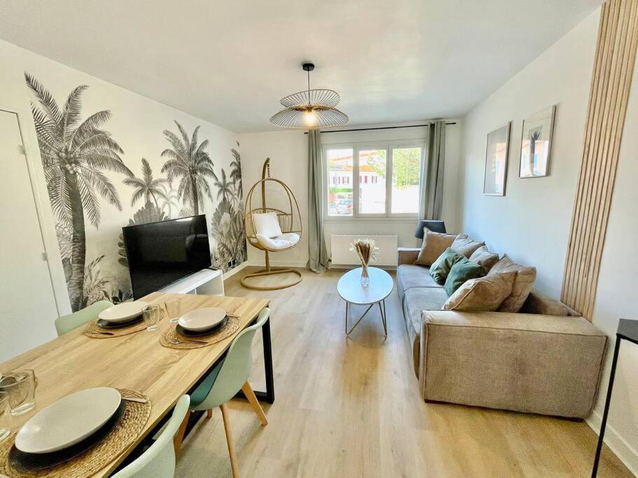 Apartament L'Instant Present - Calme & Elegant Proche Gare Roanne Zewnętrze zdjęcie