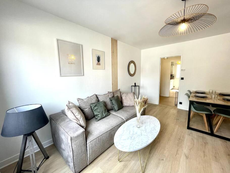 Apartament L'Instant Present - Calme & Elegant Proche Gare Roanne Zewnętrze zdjęcie