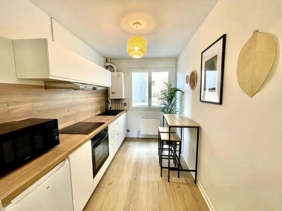 Apartament L'Instant Present - Calme & Elegant Proche Gare Roanne Zewnętrze zdjęcie