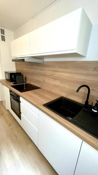 Apartament L'Instant Present - Calme & Elegant Proche Gare Roanne Zewnętrze zdjęcie